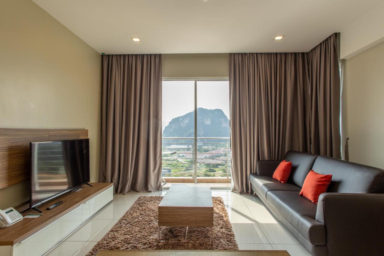 Tui Blue The Haven Ipoh Hotel Exterior photo A living room with curtains
